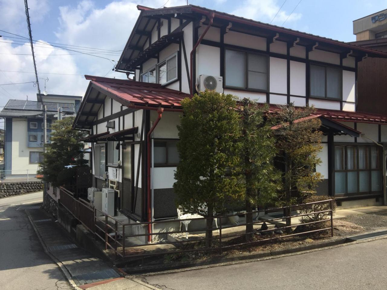 Guest House Hinode Takayama  Exterior photo